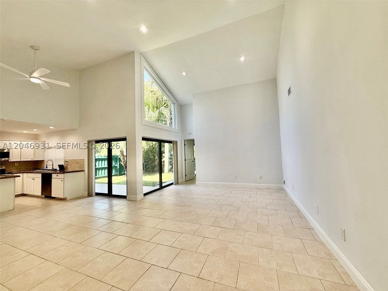 20910 Estada Ln - Photo 3 of 17