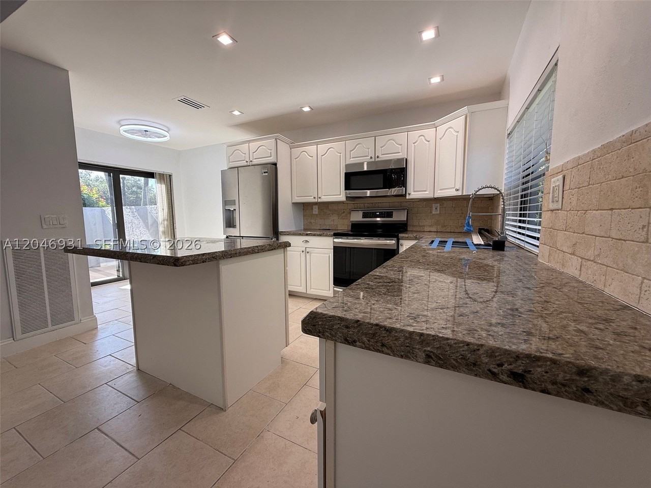 20910 Estada Ln - Photo 4 of 17