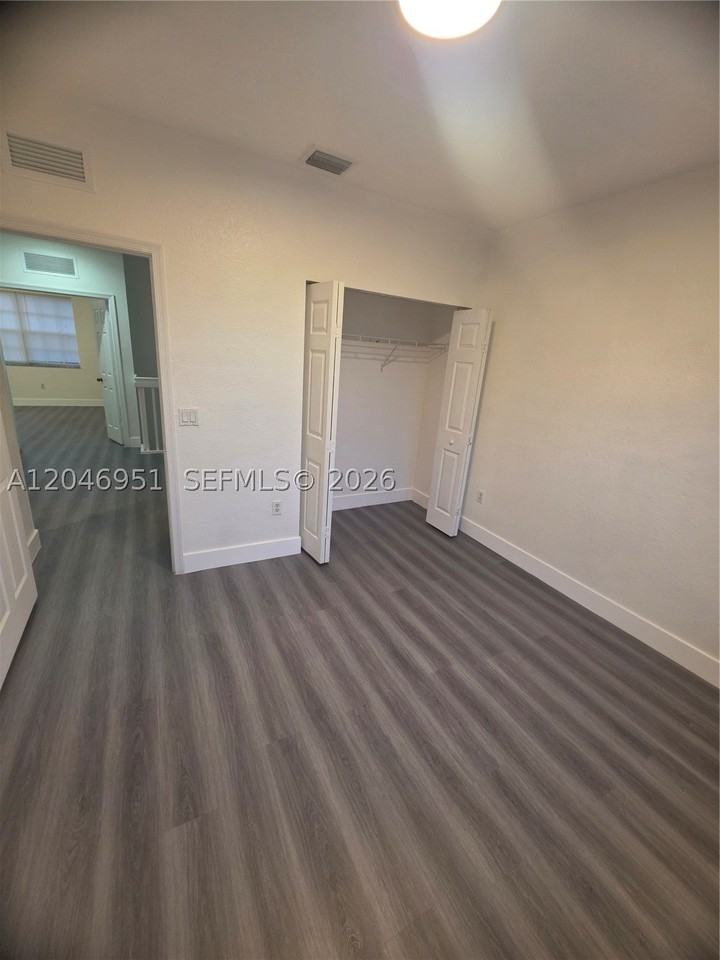 2532 Sw 85th Ter #102 - Photo 4 of 20