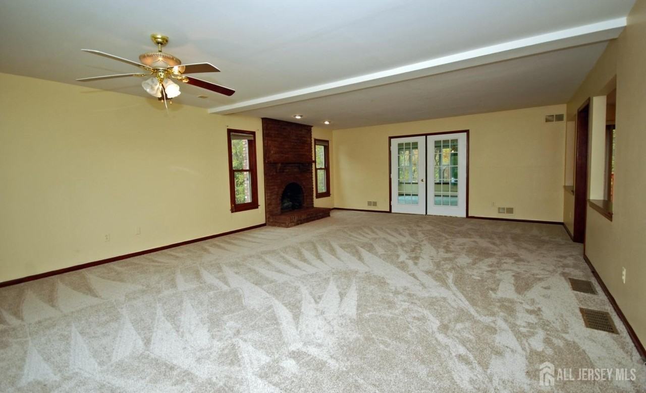 6 Heather Ln - Photo 4 of 29