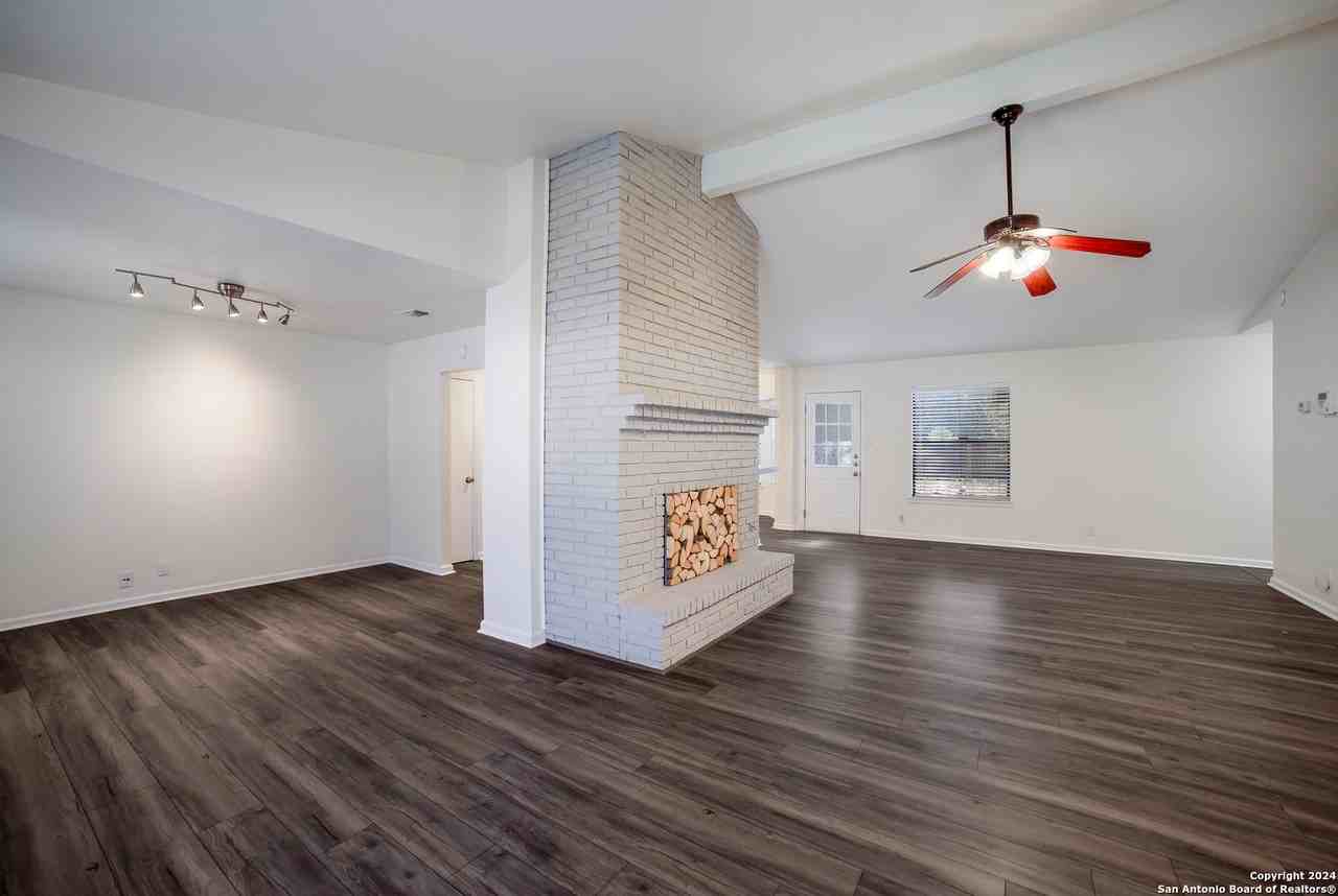 13906 Tangle Tree St - Photo 3 of 22