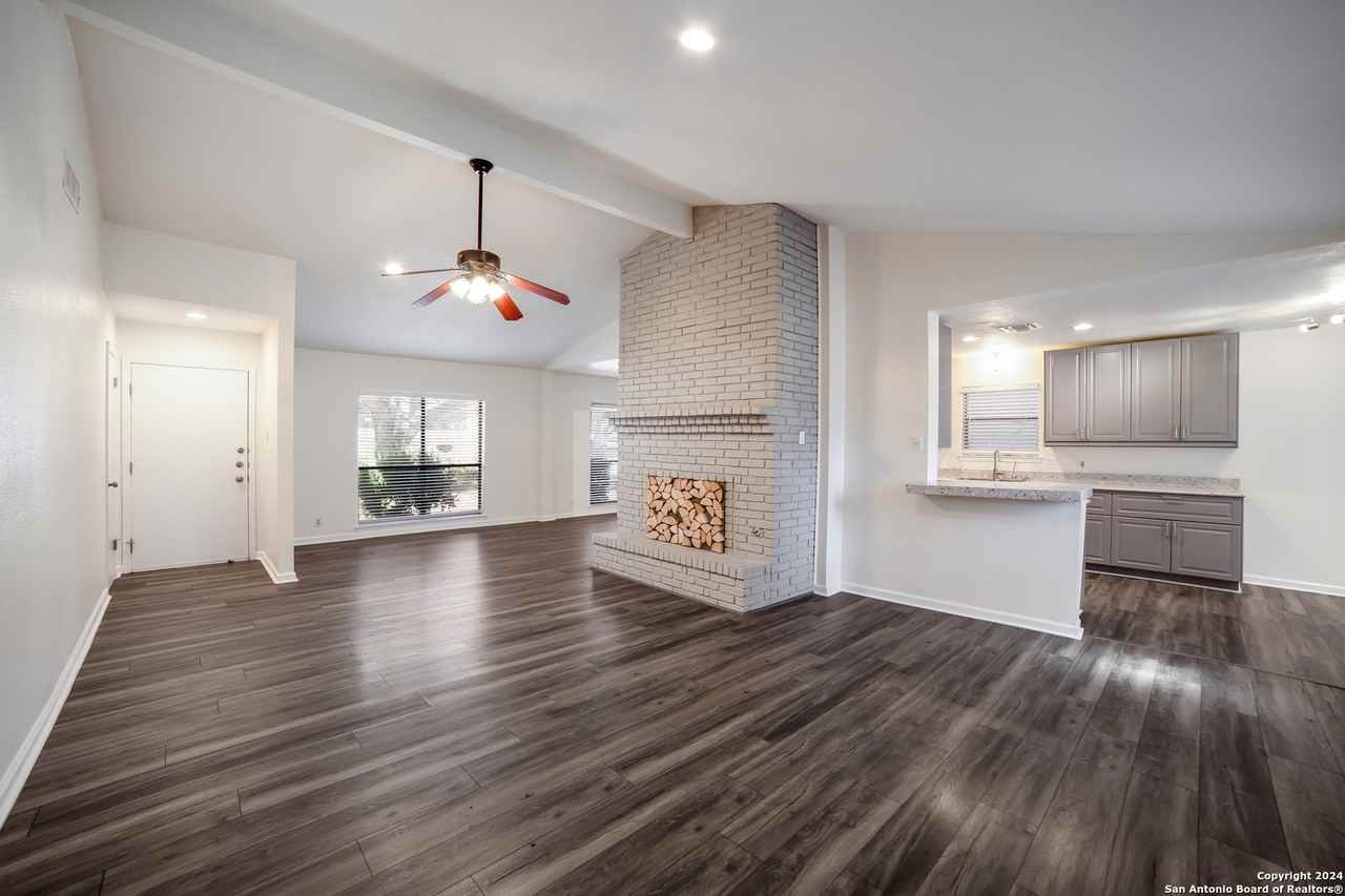 13906 Tangle Tree St - Photo 6 of 22