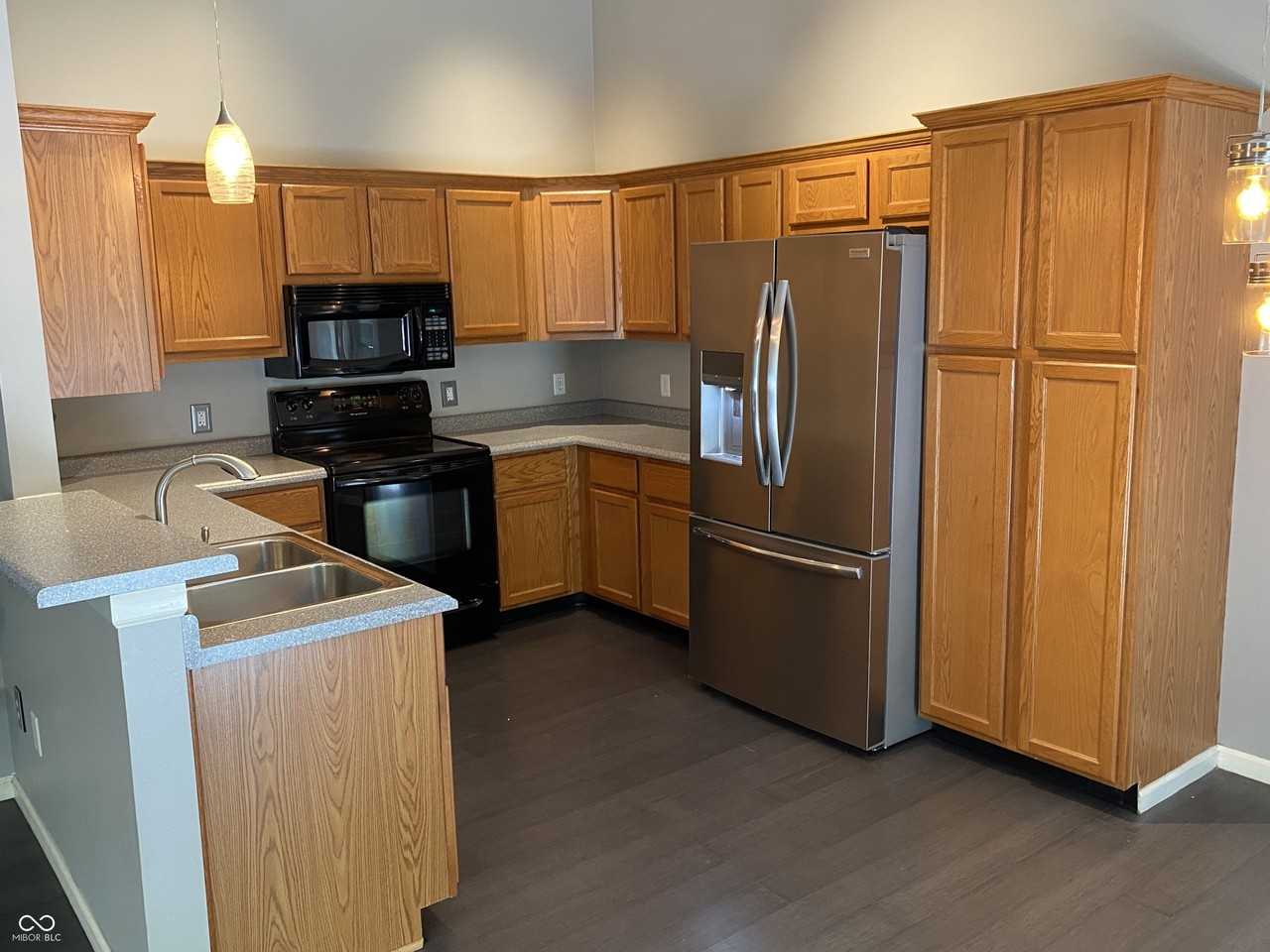 313 Tamarack Ct - Photo 5 of 18