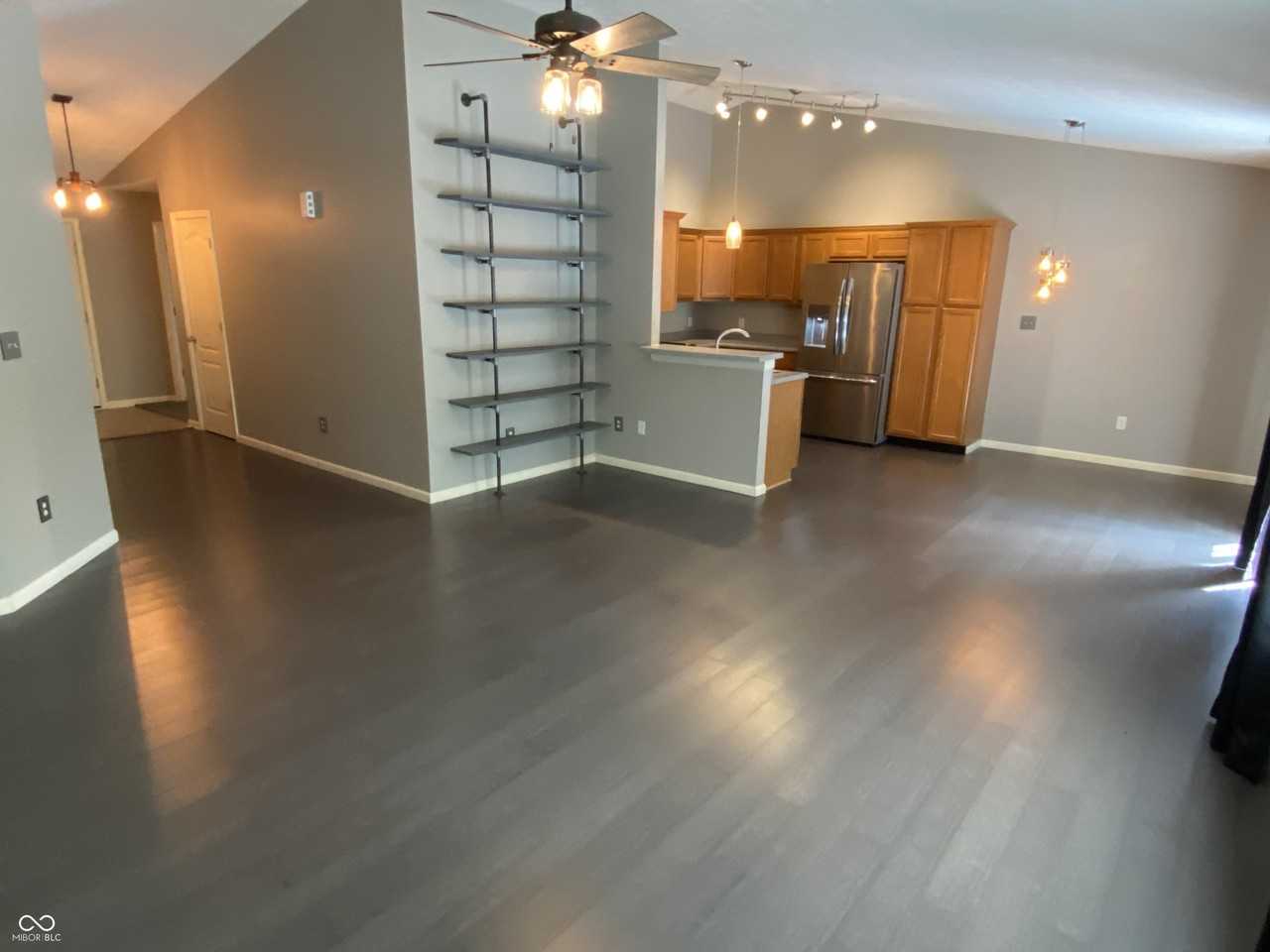 313 Tamarack Ct - Photo 7 of 18