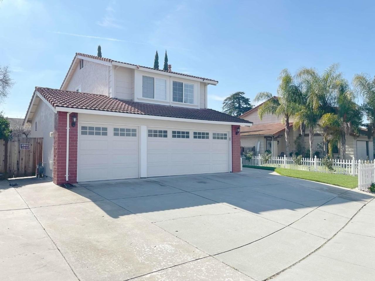 2910 Stevens Ln - Photo 2 of 24