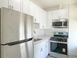 featured image of 411 E Santa Clara St