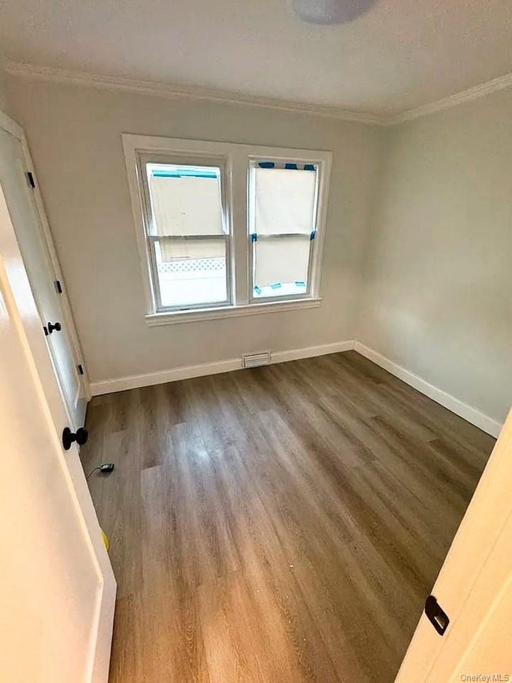 11724 240th St - Photo 5 of 8