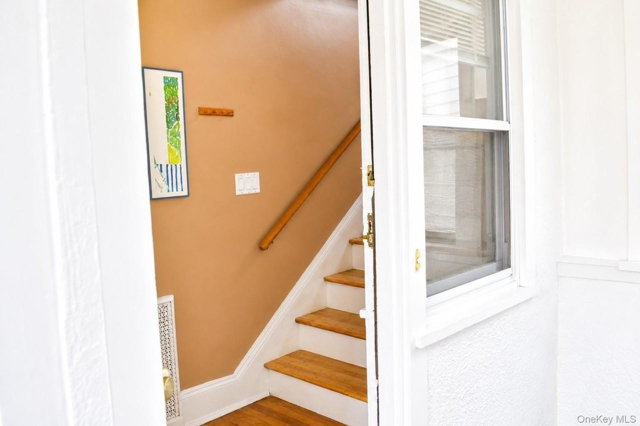 310 Palmer Ave - Photo 3 of 13