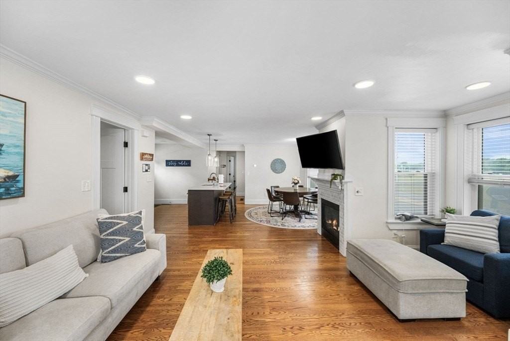 114 Moreland St #1 - Photo 6 of 18