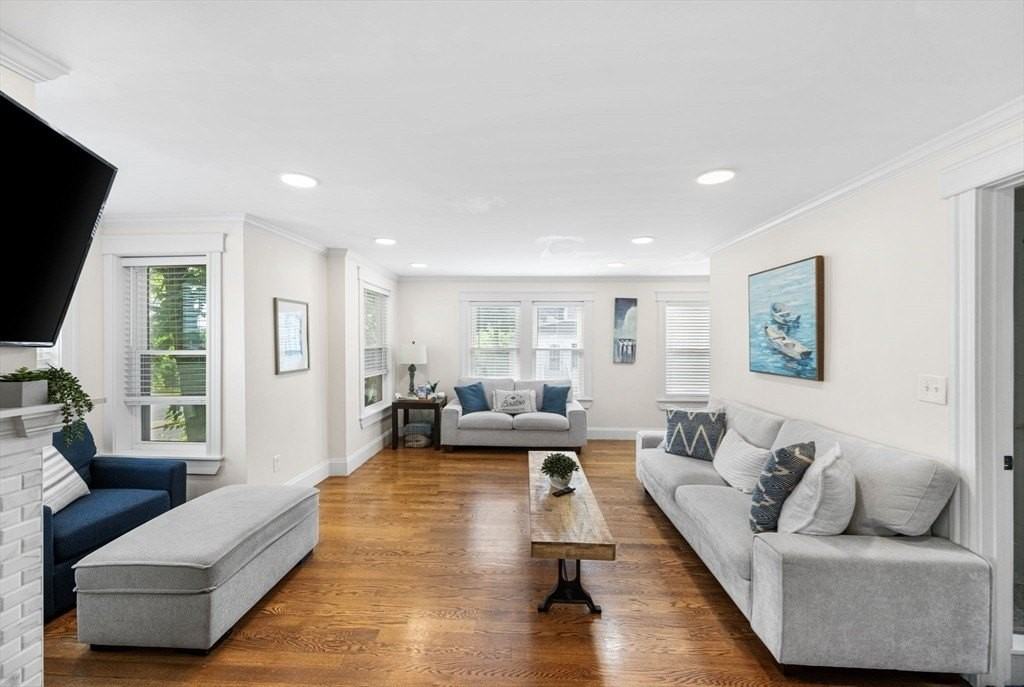 114 Moreland St #1 - Photo 7 of 18