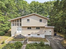 featured image of 164 Wilshire Dr