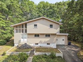 164 Wilshire Dr - Photo 1 of 1