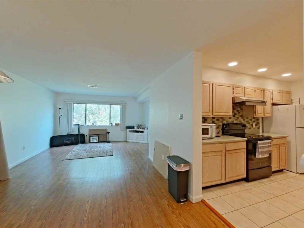 85 E Squantum St #11 - Photo 3 of 19
