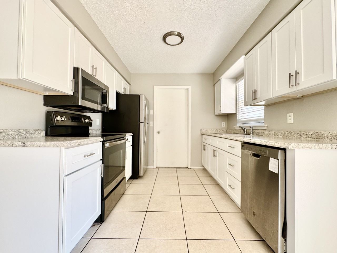 3269 Clewiston St #1 - Photo 4 of 11