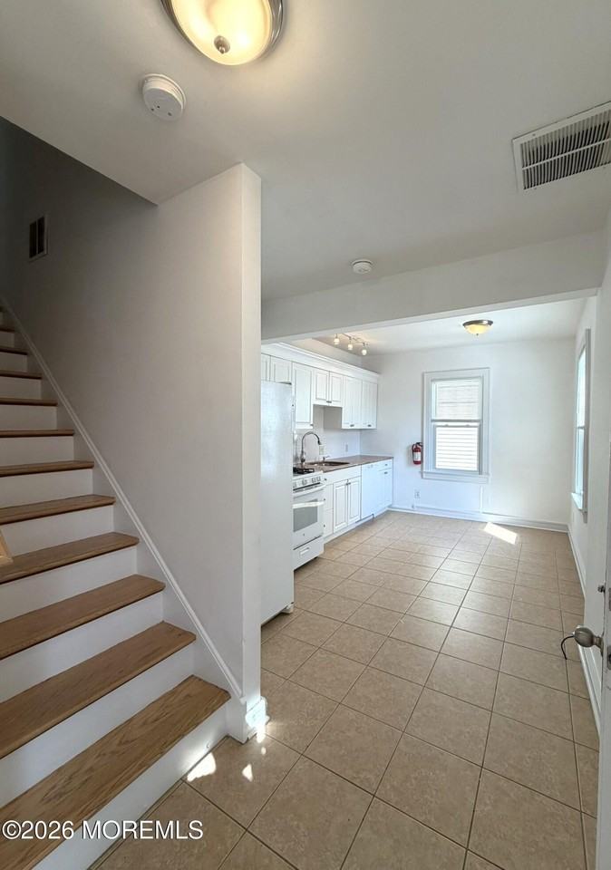 69 Dudley St - Photo 3 of 22