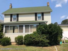 featured image of 317 Roosevelt Ave