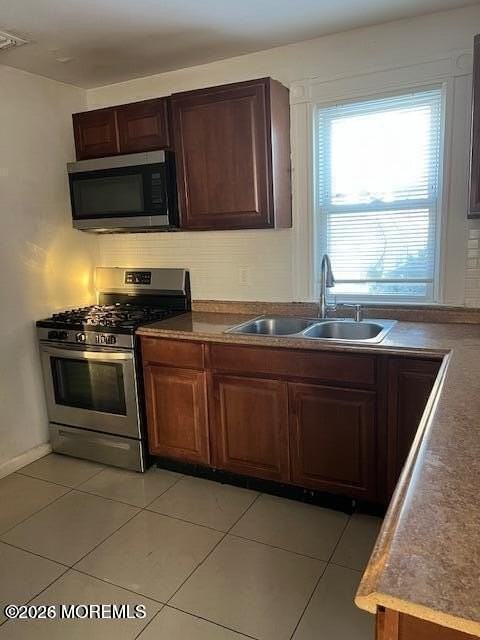317 Roosevelt Ave - Photo 4 of 8