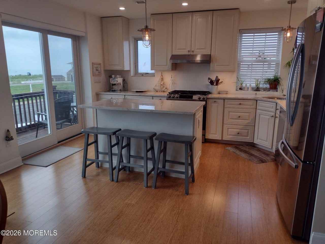 711 Ocean Ave #1 - Photo 4 of 10