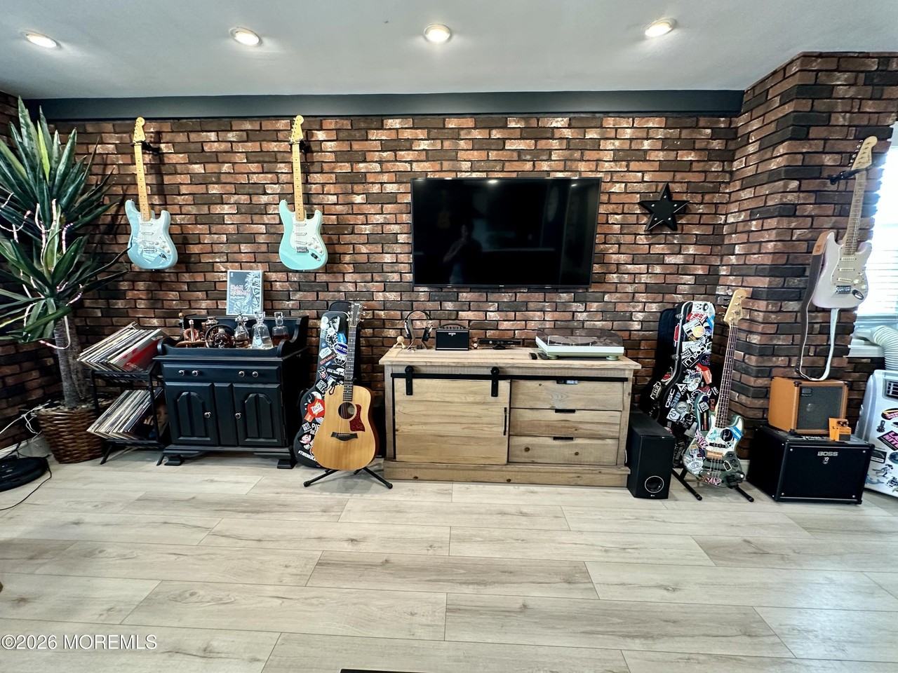 510 Deal Lake Dr #2H - Photo 3 of 27