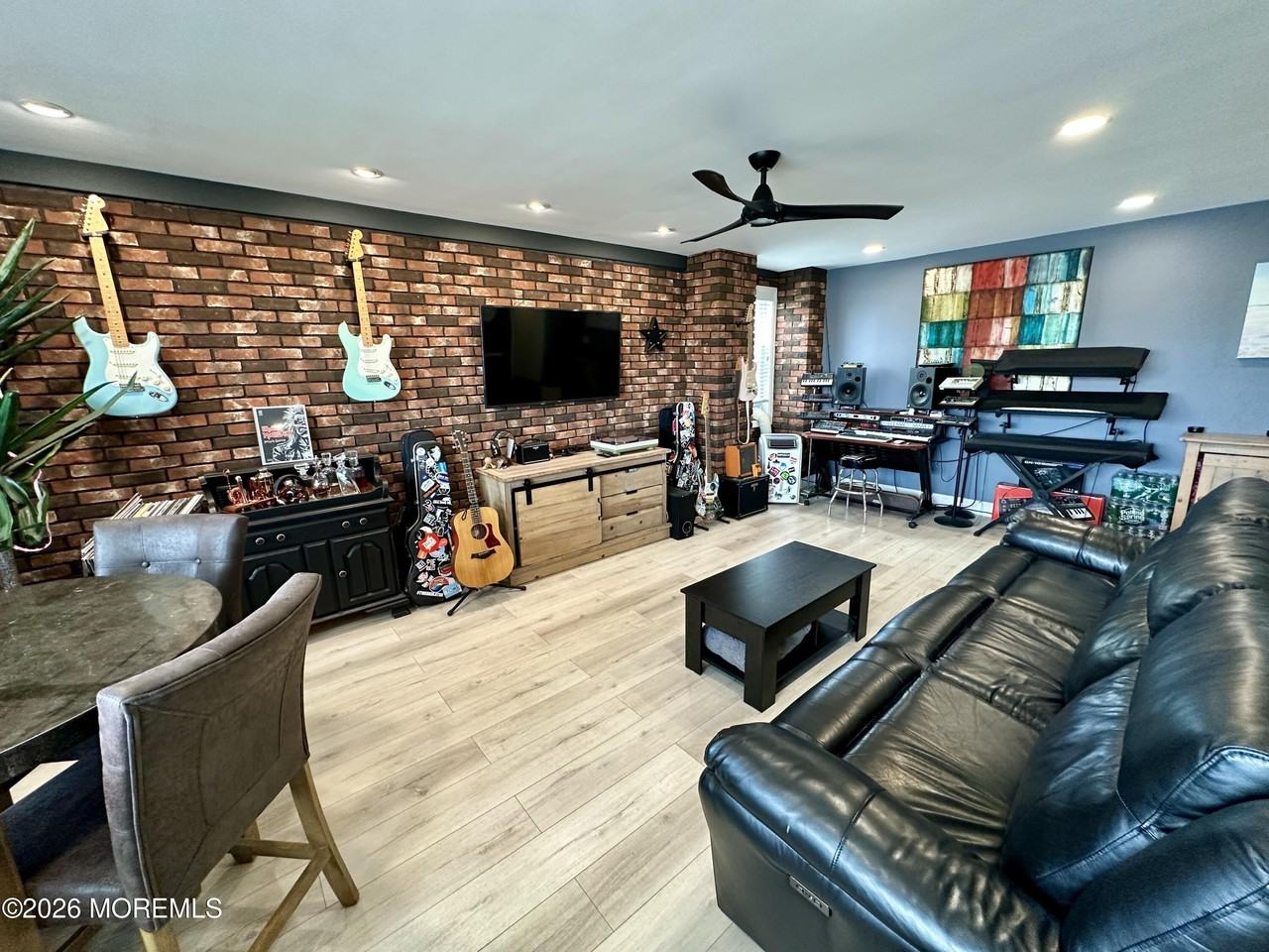 510 Deal Lake Dr #2H - Photo 4 of 27