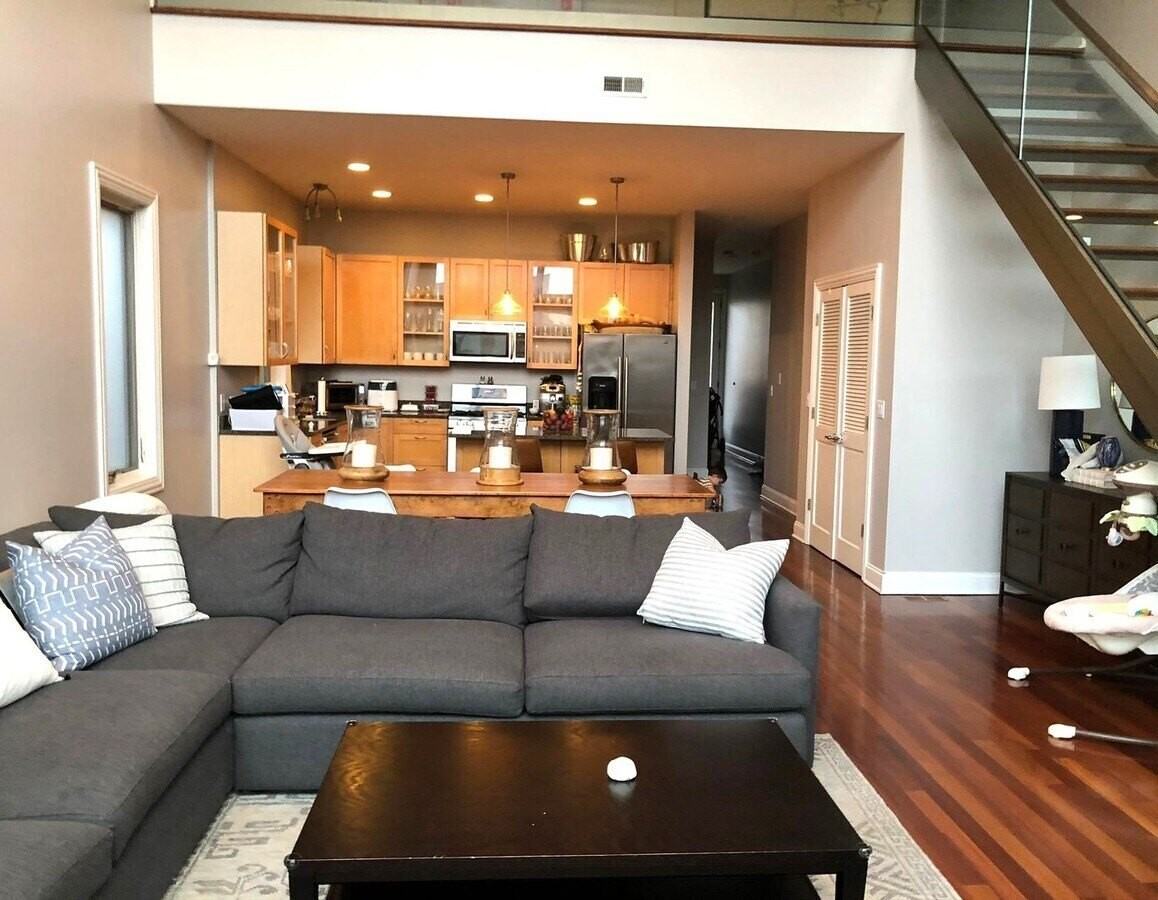 1151 N Damen Ave #3C - Photo 2 of 11