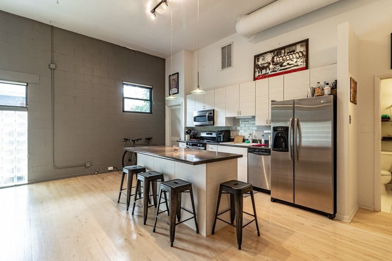 400 N Racine Ave #110B - Photo 4 of 17