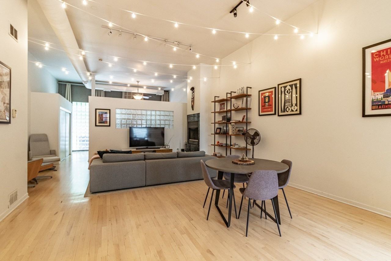 400 N Racine Ave #110B - Photo 7 of 17