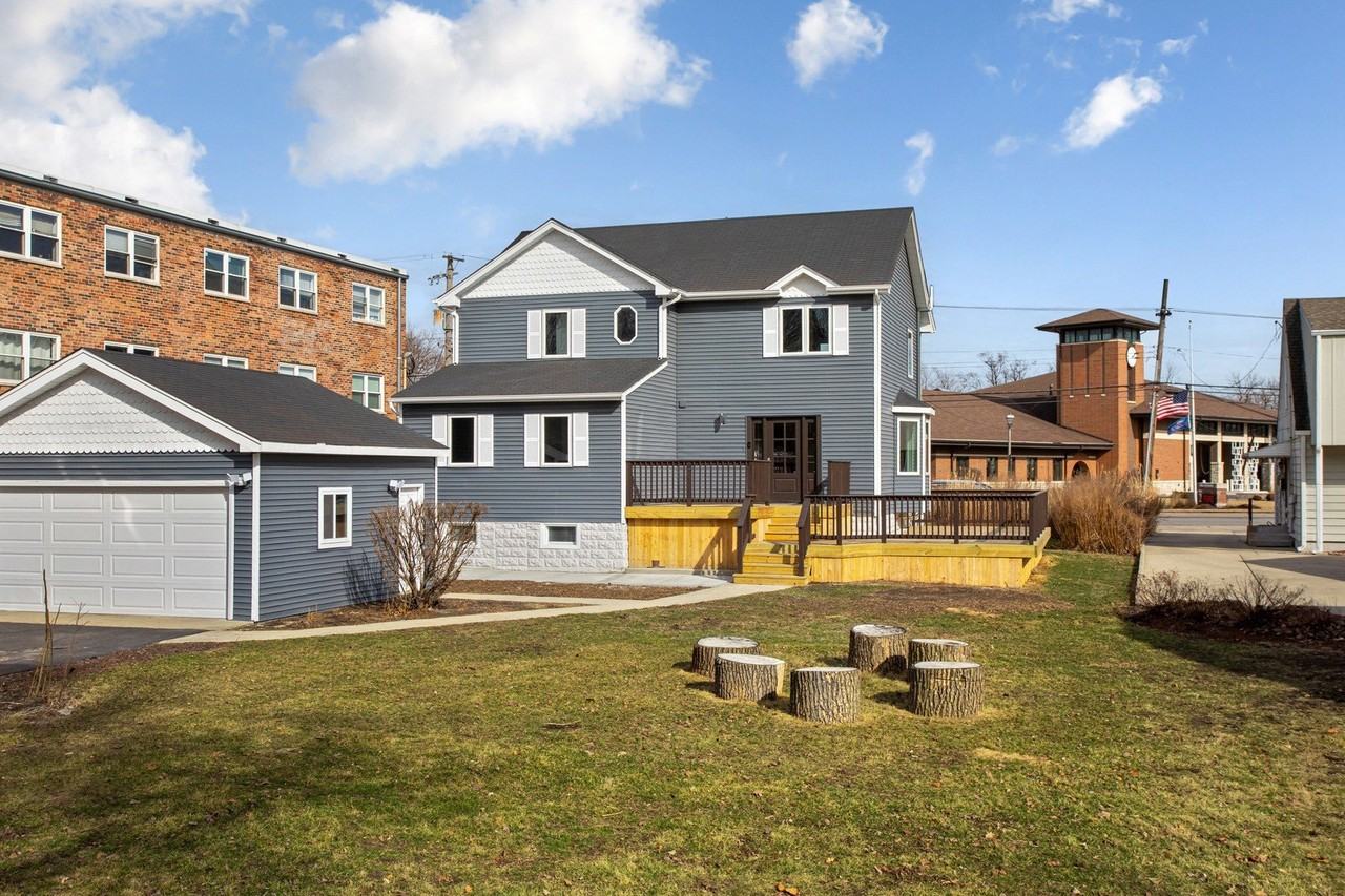 606 S York St - Photo 2 of 43