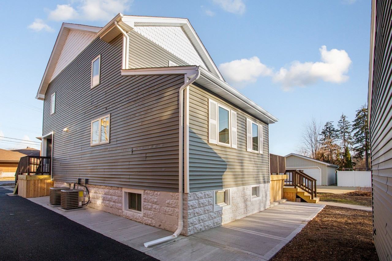 606 S York St - Photo 4 of 43