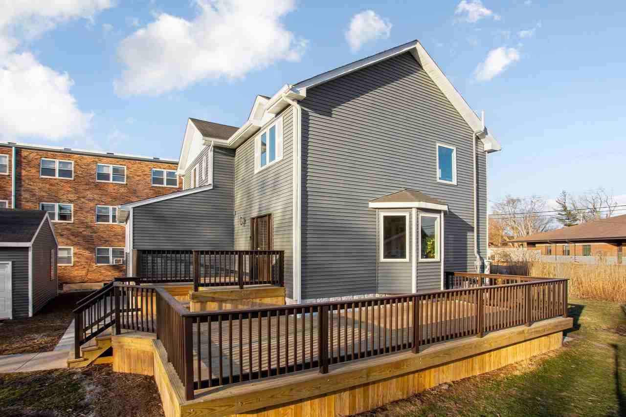 606 S York St - Photo 7 of 43
