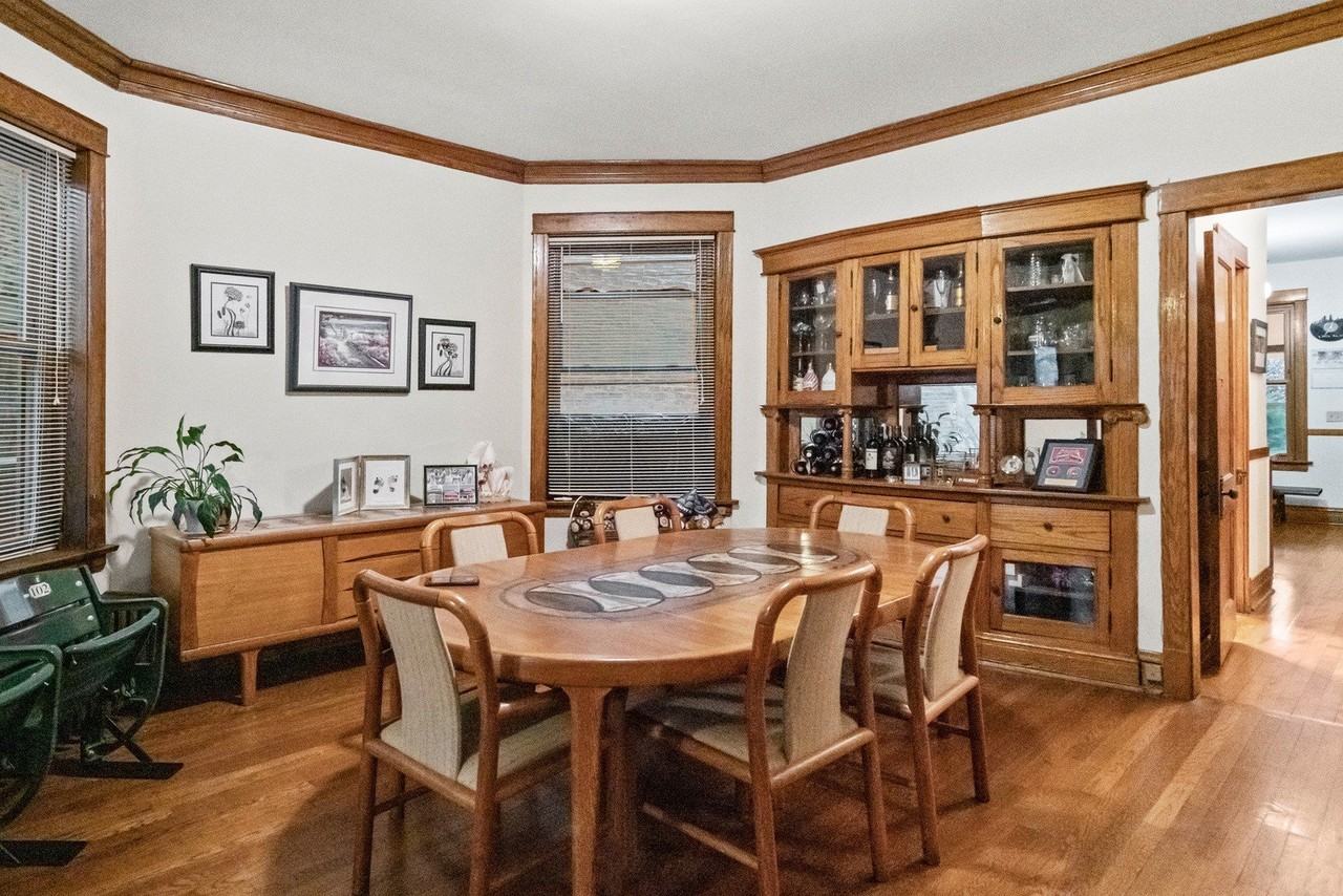 1336 W Cornelia Ave #2 - Photo 4 of 15