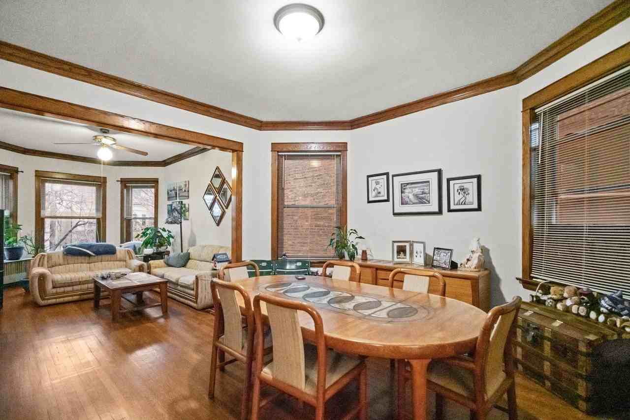 1336 W Cornelia Ave #2 - Photo 5 of 15