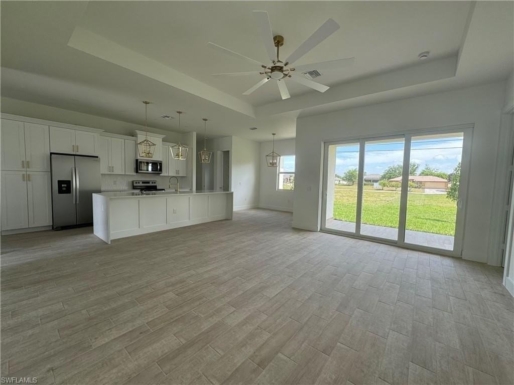 1421 Ne 17th Ave - Photo 2 of 23