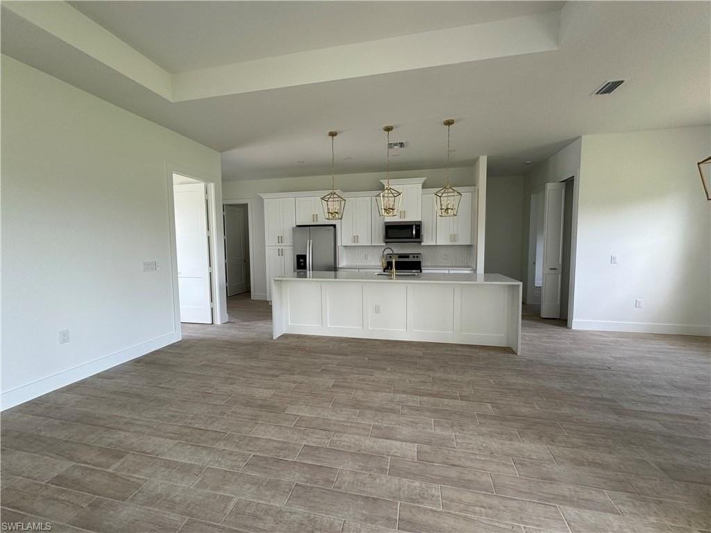 1421 Ne 17th Ave - Photo 3 of 23