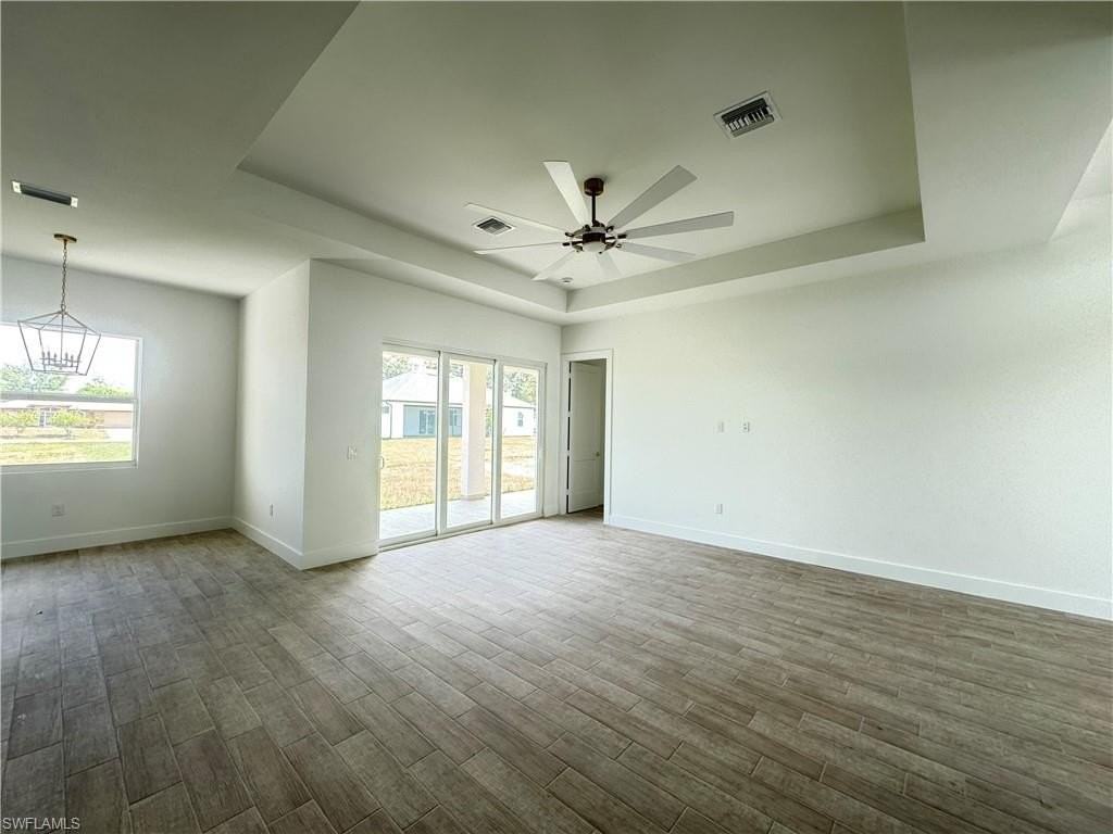 1421 Ne 17th Ave - Photo 4 of 23
