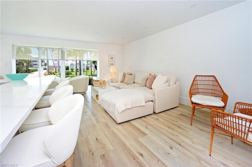 1910 Gulf Shore Blvd N #102 - Photo 3 of 18