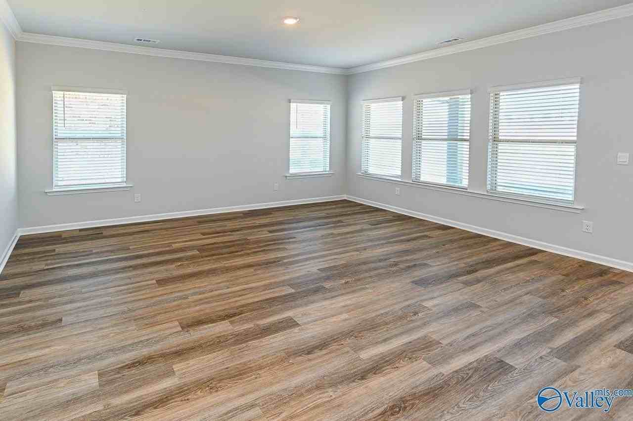 175 Foundry St - Photo 5 of 25