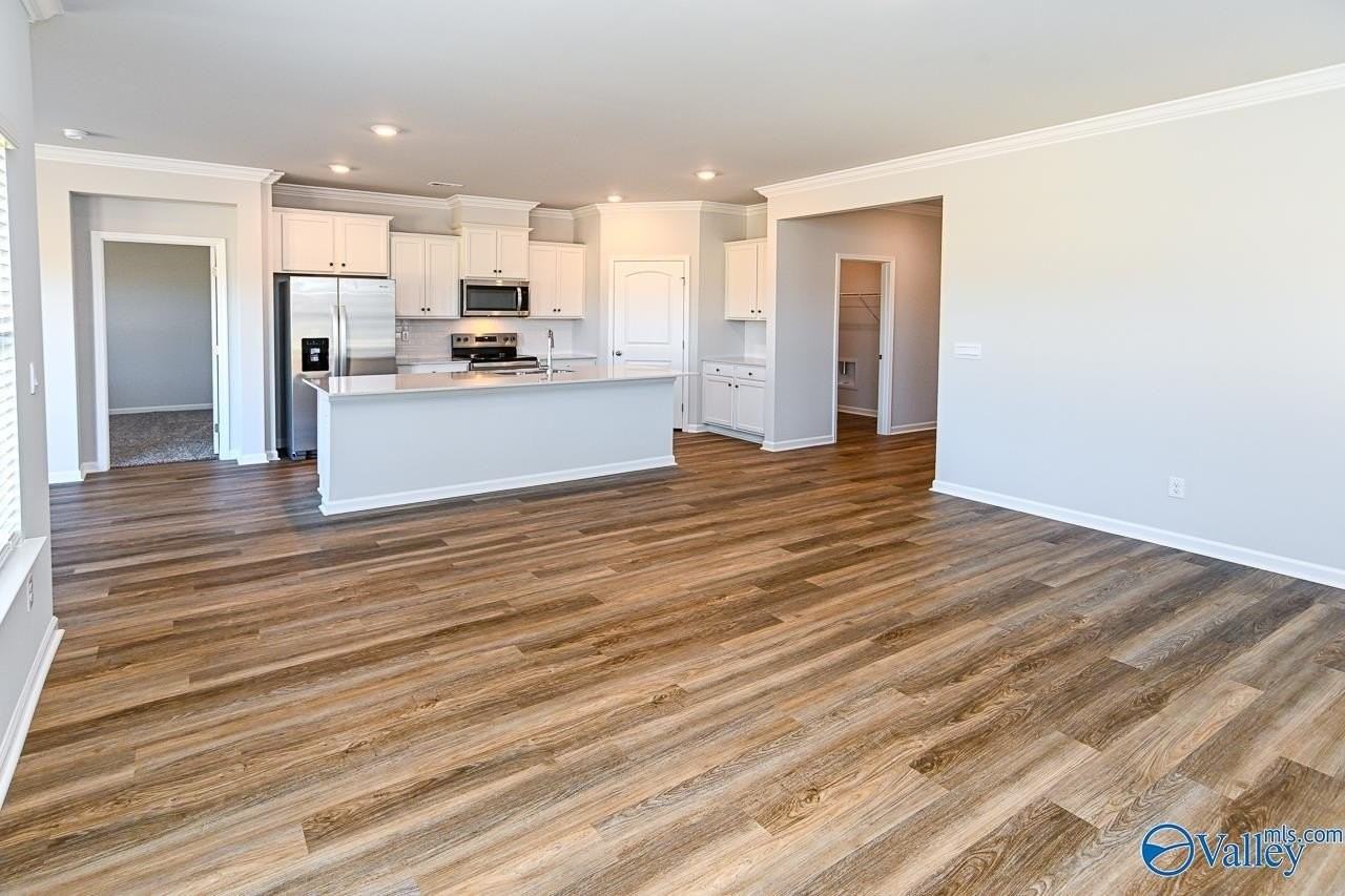 175 Foundry St - Photo 6 of 25