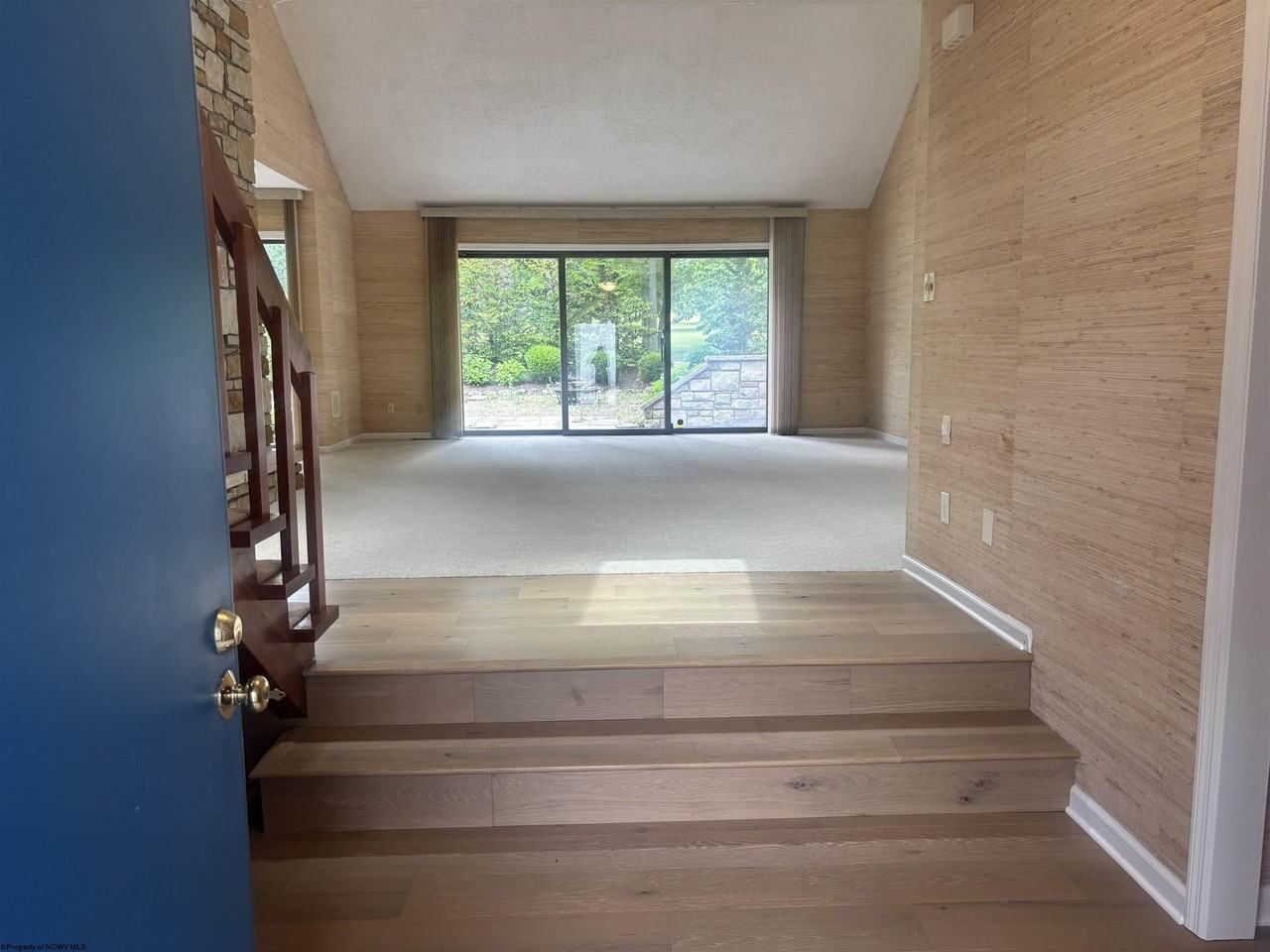 104 Lakeview Estate Townhomes - Photo 4 of 29