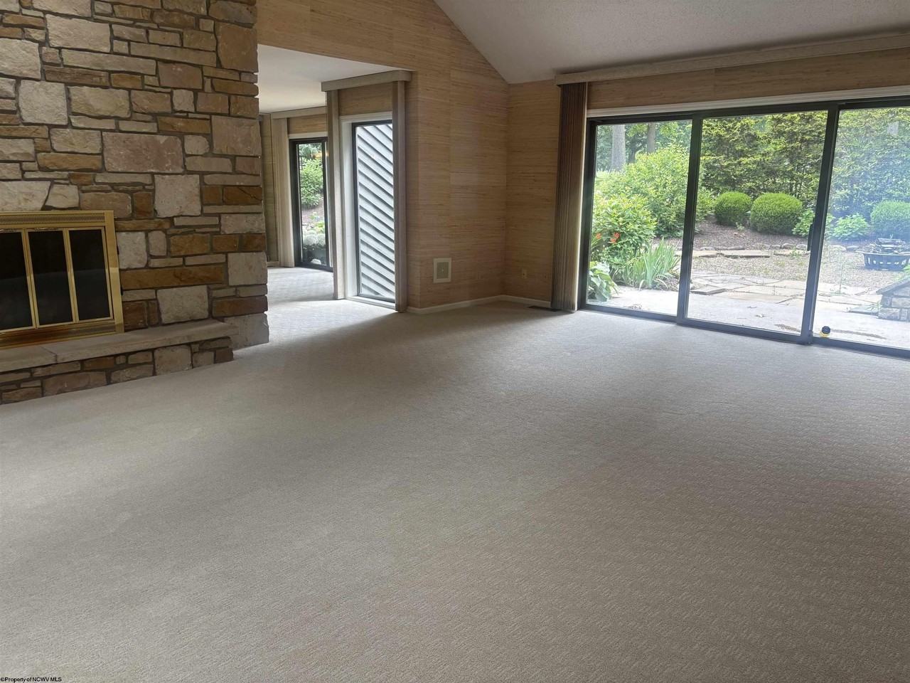 104 Lakeview Estate Townhomes - Photo 5 of 29