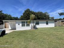 5949 Maple Leaf Dr N - Photo 1 of 1