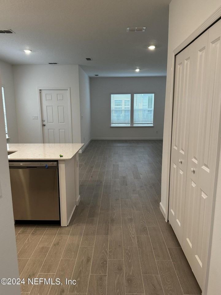 4387 Leeward Breeze Loop - Photo 4 of 42