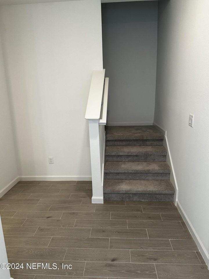 4387 Leeward Breeze Loop - Photo 5 of 42