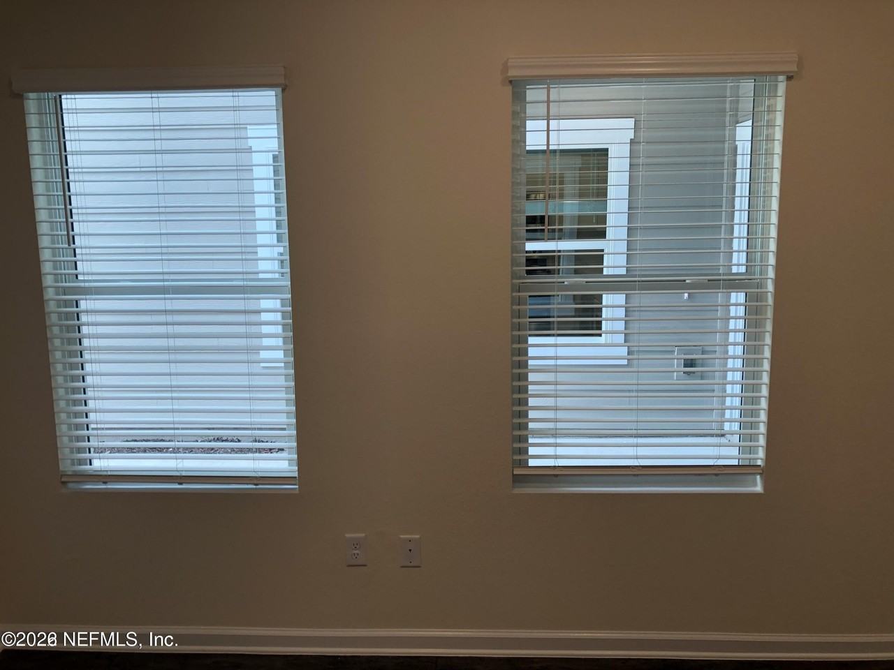 57 Scotch Pebble Dr - Photo 3 of 17