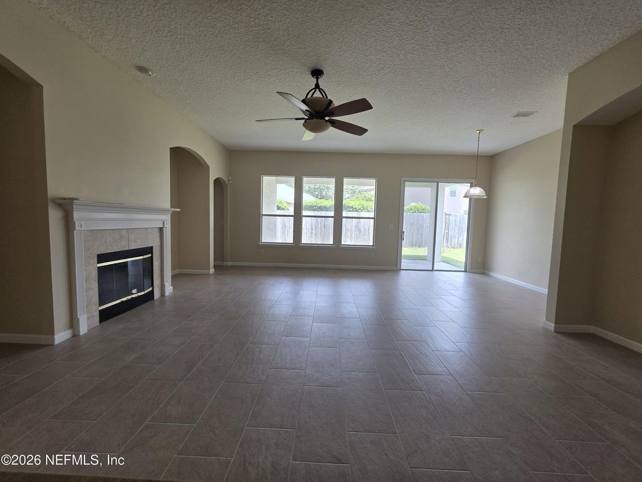 739 Wakemont Dr - Photo 5 of 49