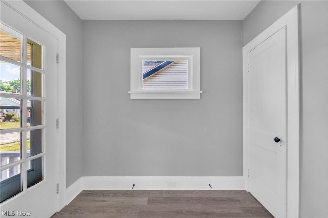 13722 Saybrook Ave - Photo 4 of 27