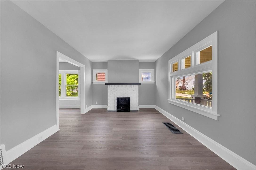 13722 Saybrook Ave - Photo 5 of 27