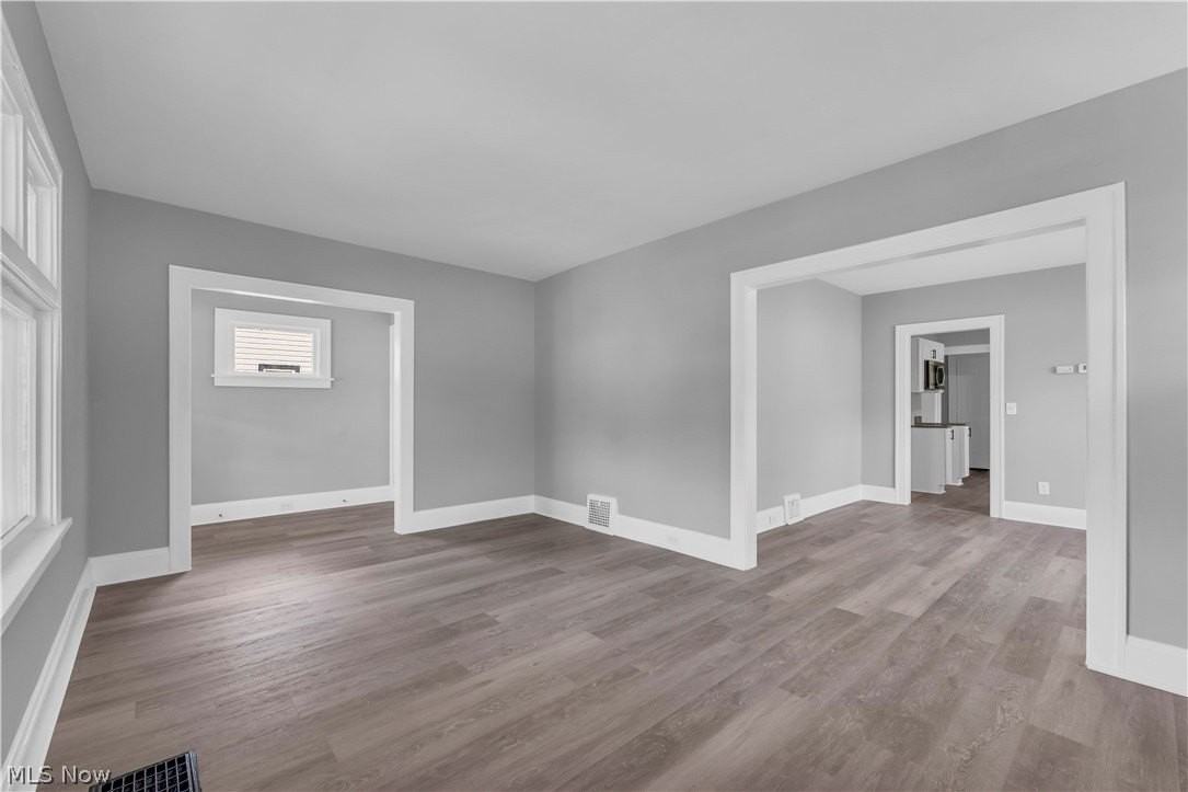 13722 Saybrook Ave - Photo 7 of 27