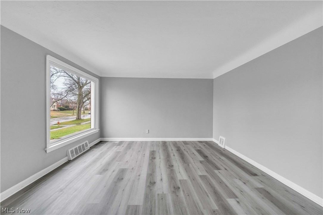 15205 Judson Dr - Photo 5 of 26