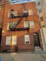 featured image of 322 Anderson Ave
